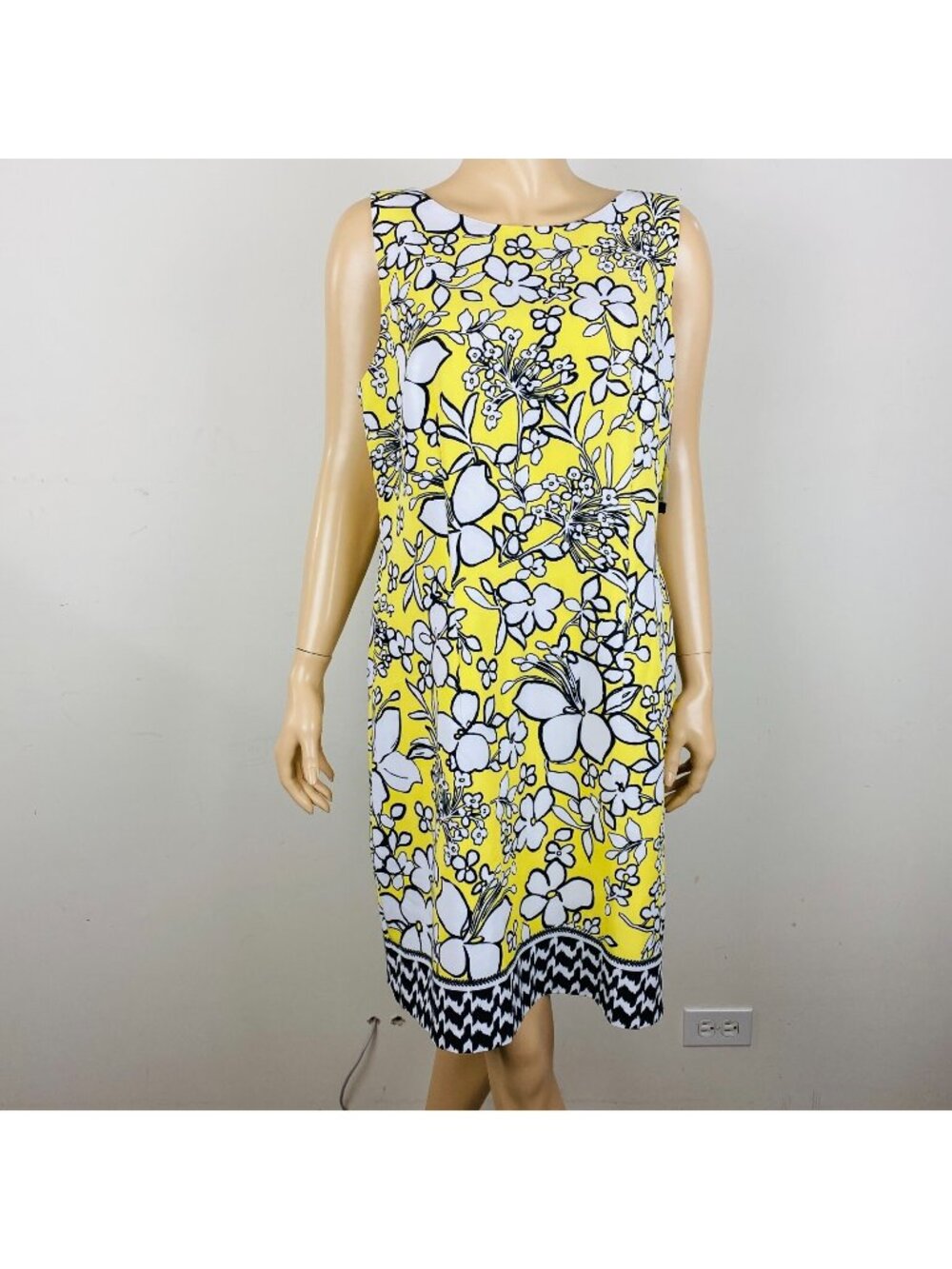 AGB Sleeveless Colorful Mixed Media Floral Print Women's Plus 16 Dress NWT's